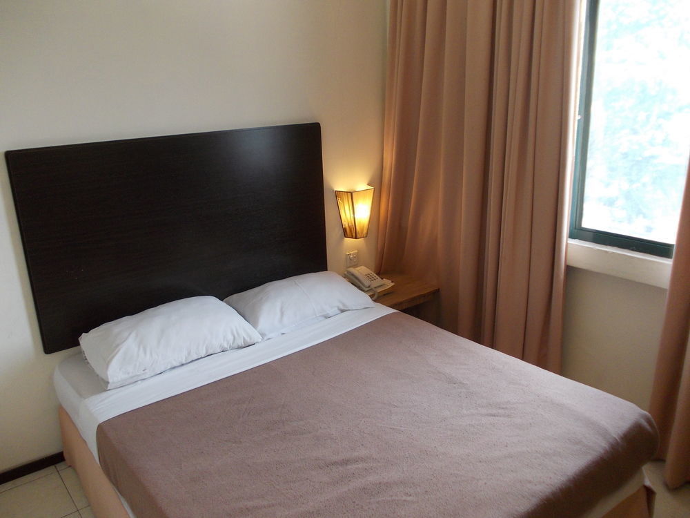 Hotel Sri Sutra - Bandar Sri Damansara Sungai Buloh Exterior foto