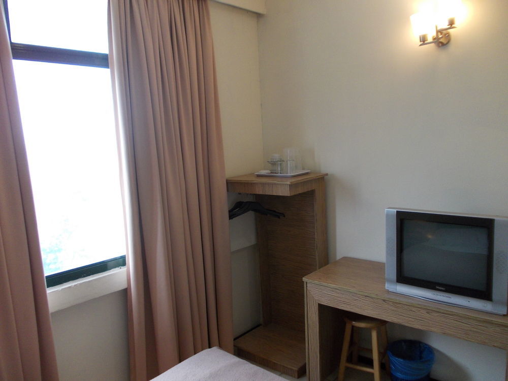 Hotel Sri Sutra - Bandar Sri Damansara Sungai Buloh Exterior foto